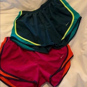 Set of 2 Nike Tempo shorts